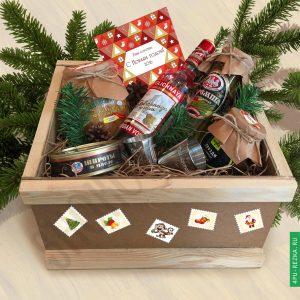 Деревянный ящик для подарков