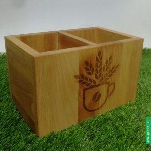 Подставка для приборо в кафе