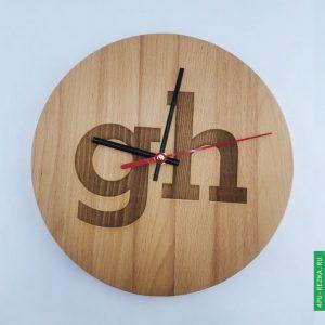 Часы деревянные с логотипом на заказ